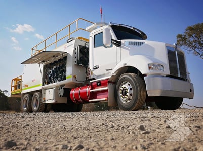 Shermac-Service-Truck-Body-on-Mack-Metroliner-6x4-Cab-Chassis-2