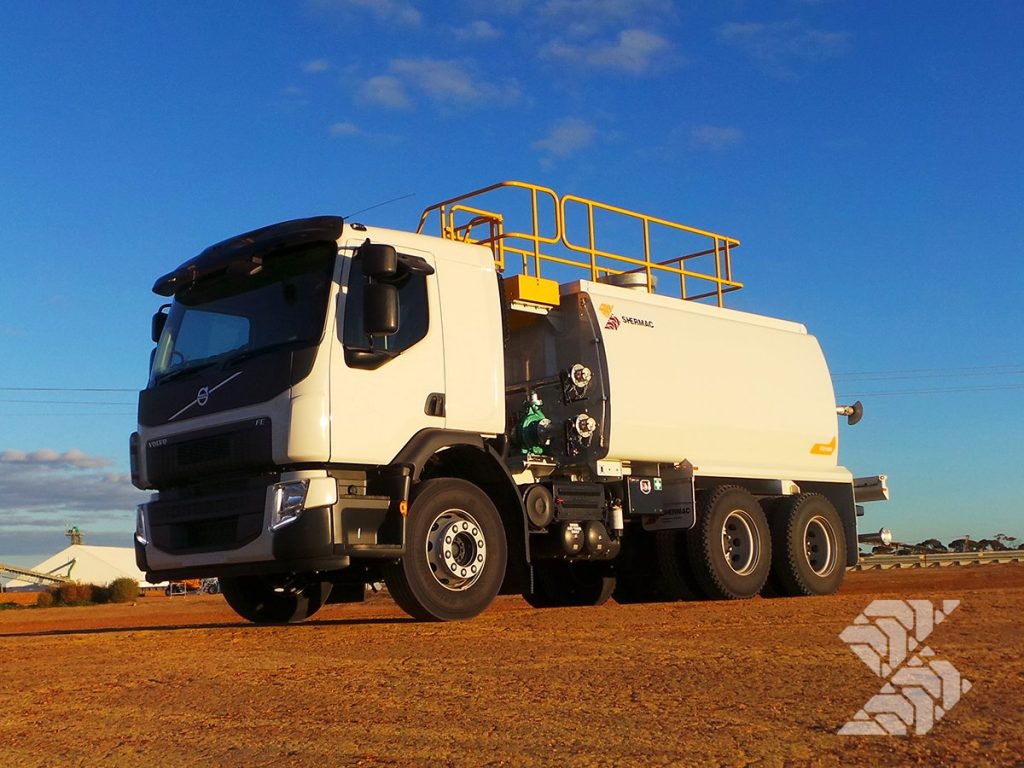 12000-Litre-Roadserve-1500-Water-cart-on-Volvo6x4-1024x768